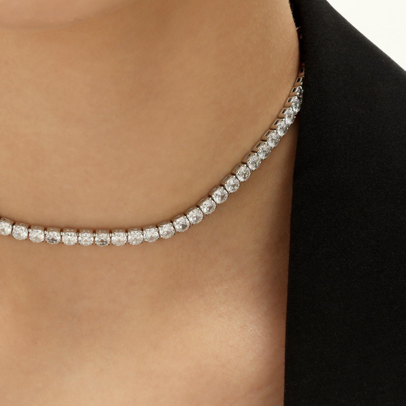 Колье со стразами 