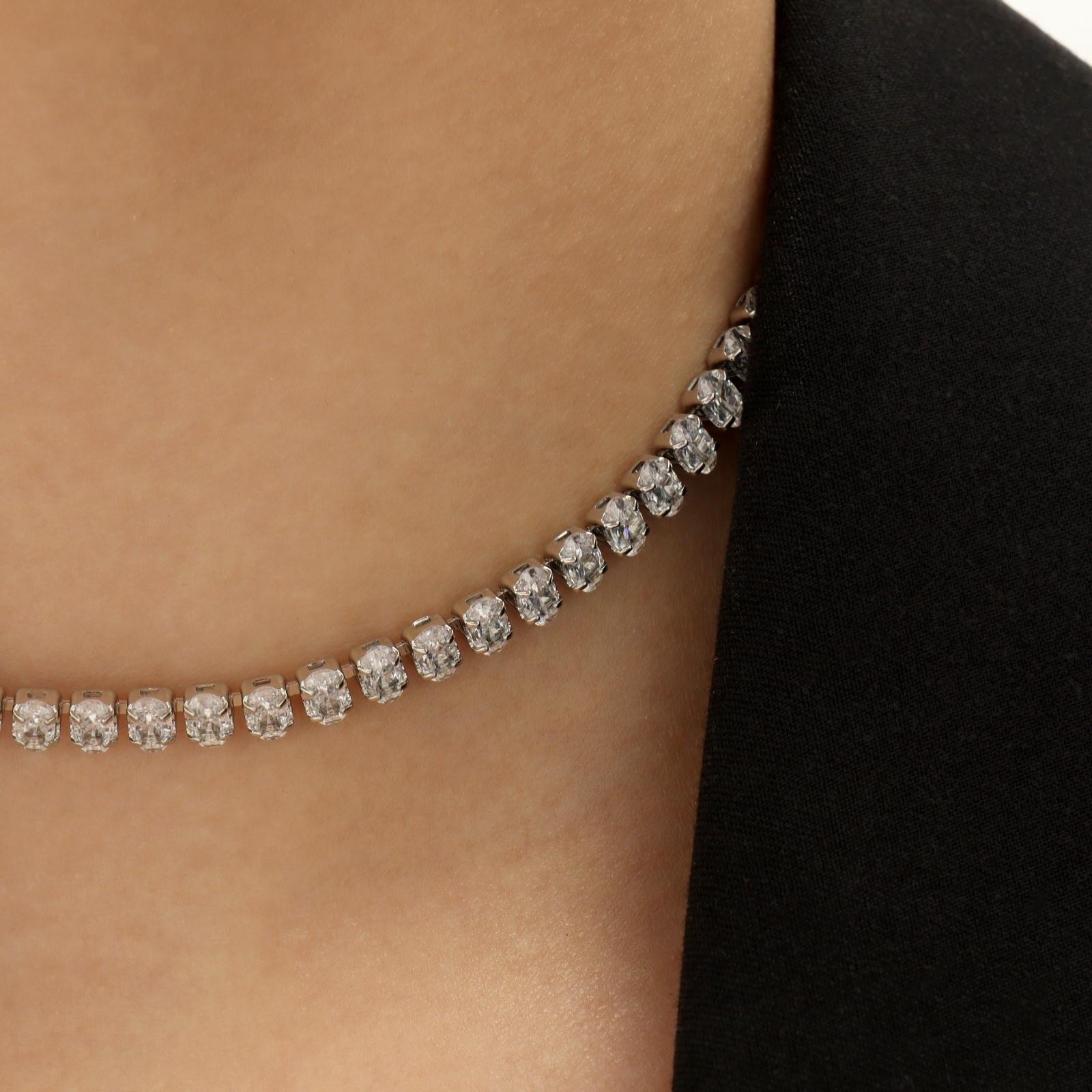 Колье со стразами 