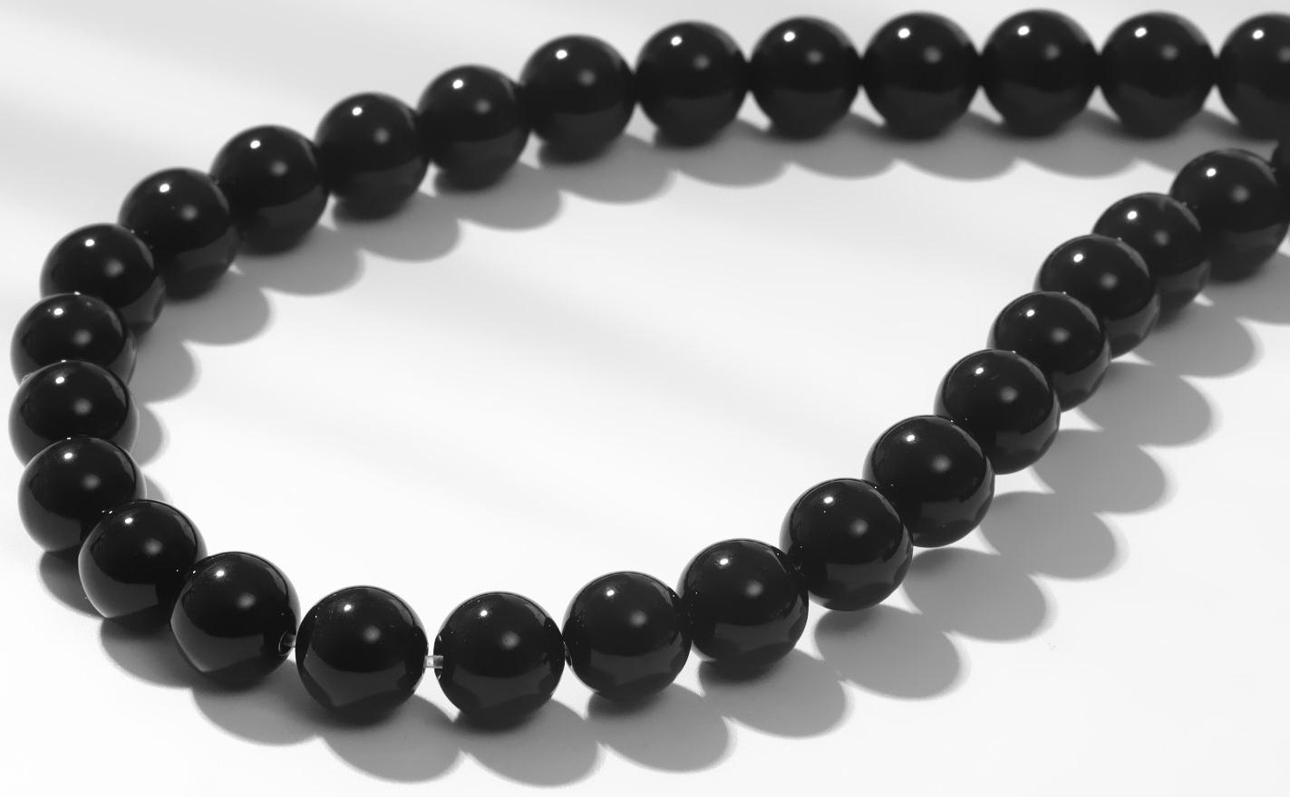 Бусины на нити шар №8 