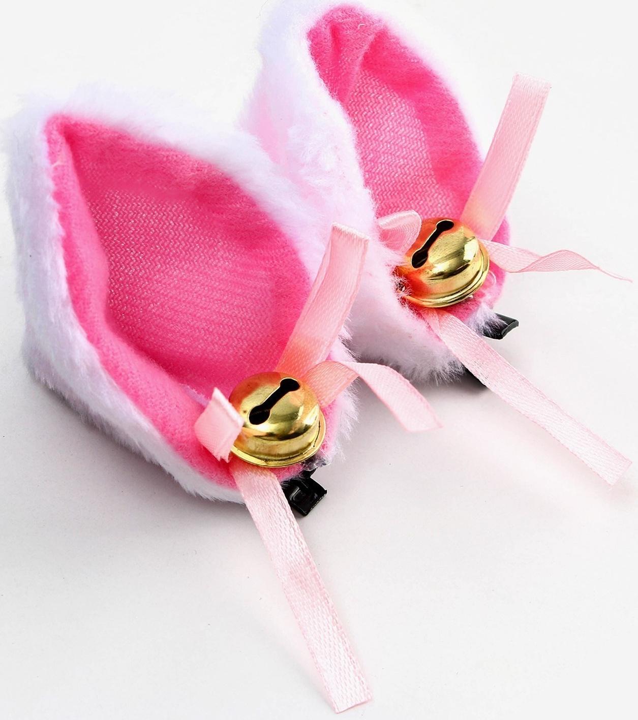 Заколки-ушки на формовой подложке 