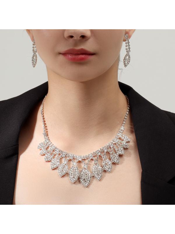 Набор 2 предмета: серьги, колье 