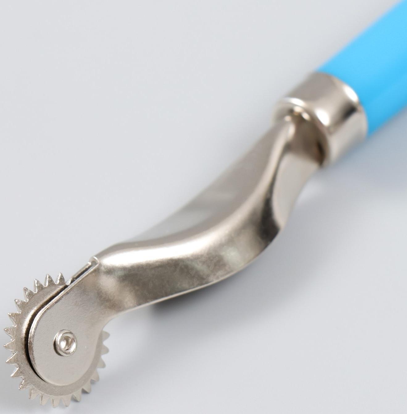 Шовный маркер пластик, металл, голубая ручка 15,5 см