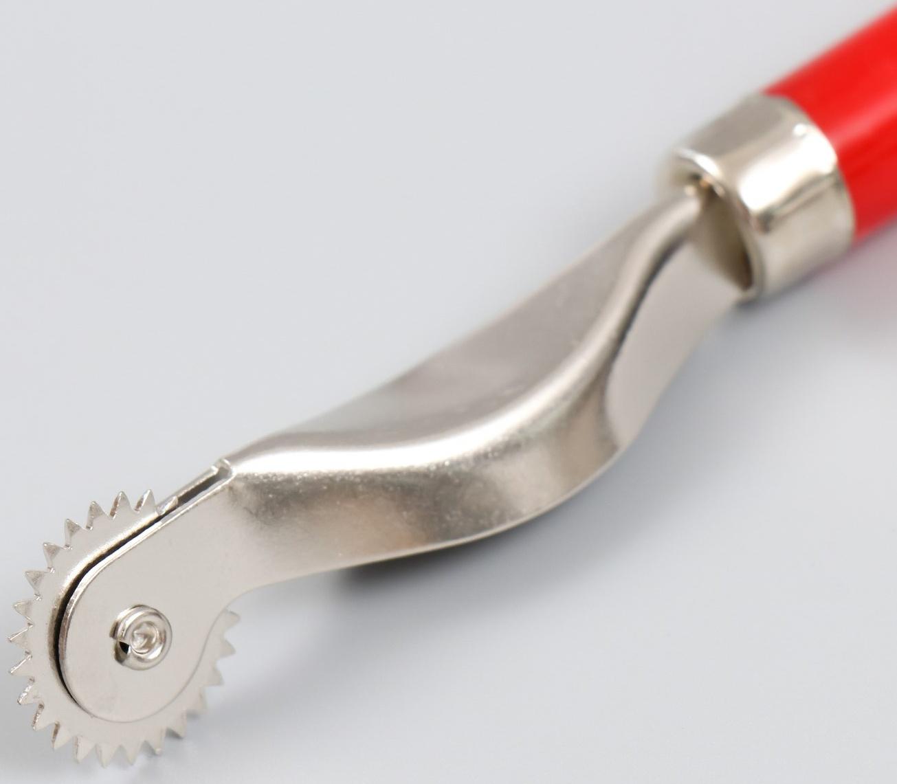 Шовный маркер пластик, металл, красная ручка 15,5 см