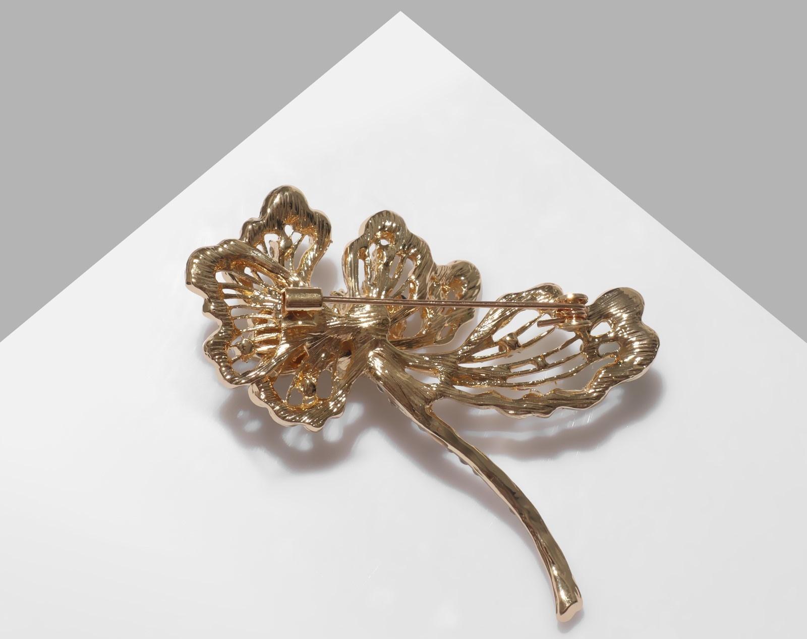 Брошь 