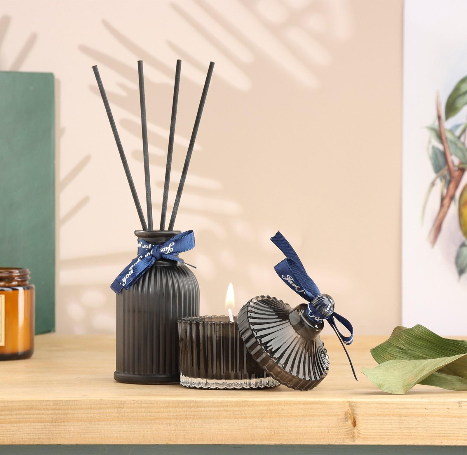 Набор диффузор 100 мл+свеча 6х9 см, черный джентельмен, черный