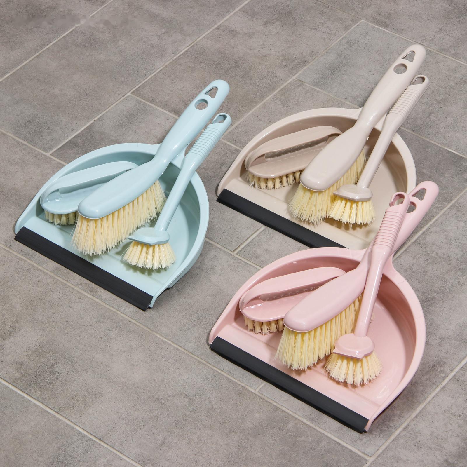 Набор для уборки, 4 предмета: совок, 3 щётки, 30×21×12 см, цвет МИКС