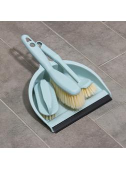 Набор для уборки, 4 предмета: совок, 3 щётки, 30×21×12 см, цвет МИКС