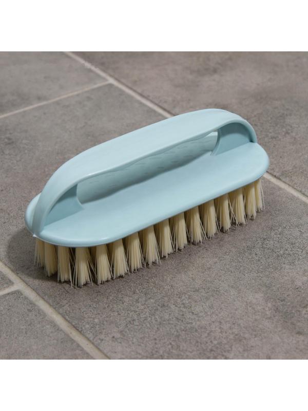 Набор для уборки, 4 предмета: совок, 3 щётки, 30×21×12 см, цвет МИКС