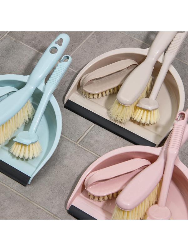 Набор для уборки, 4 предмета: совок, 3 щётки, 30×21×12 см, цвет МИКС