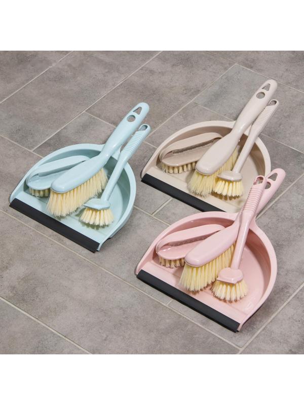 Набор для уборки, 4 предмета: совок, 3 щётки, 30×21×12 см, цвет МИКС