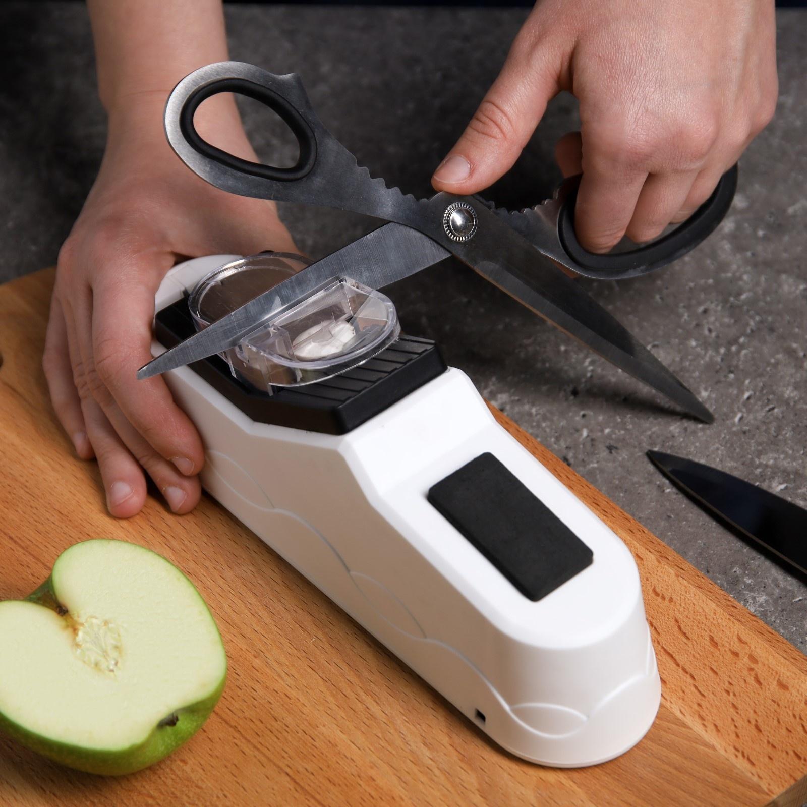 Ножеточка LuazON LTE-002, электрическая, для ножей/ножниц/отверток, 60 Вт, USB, белая