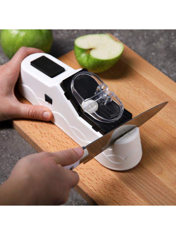 Ножеточка LuazON LTE-002, электрическая, для ножей/ножниц/отверток, 60 Вт, USB, белая