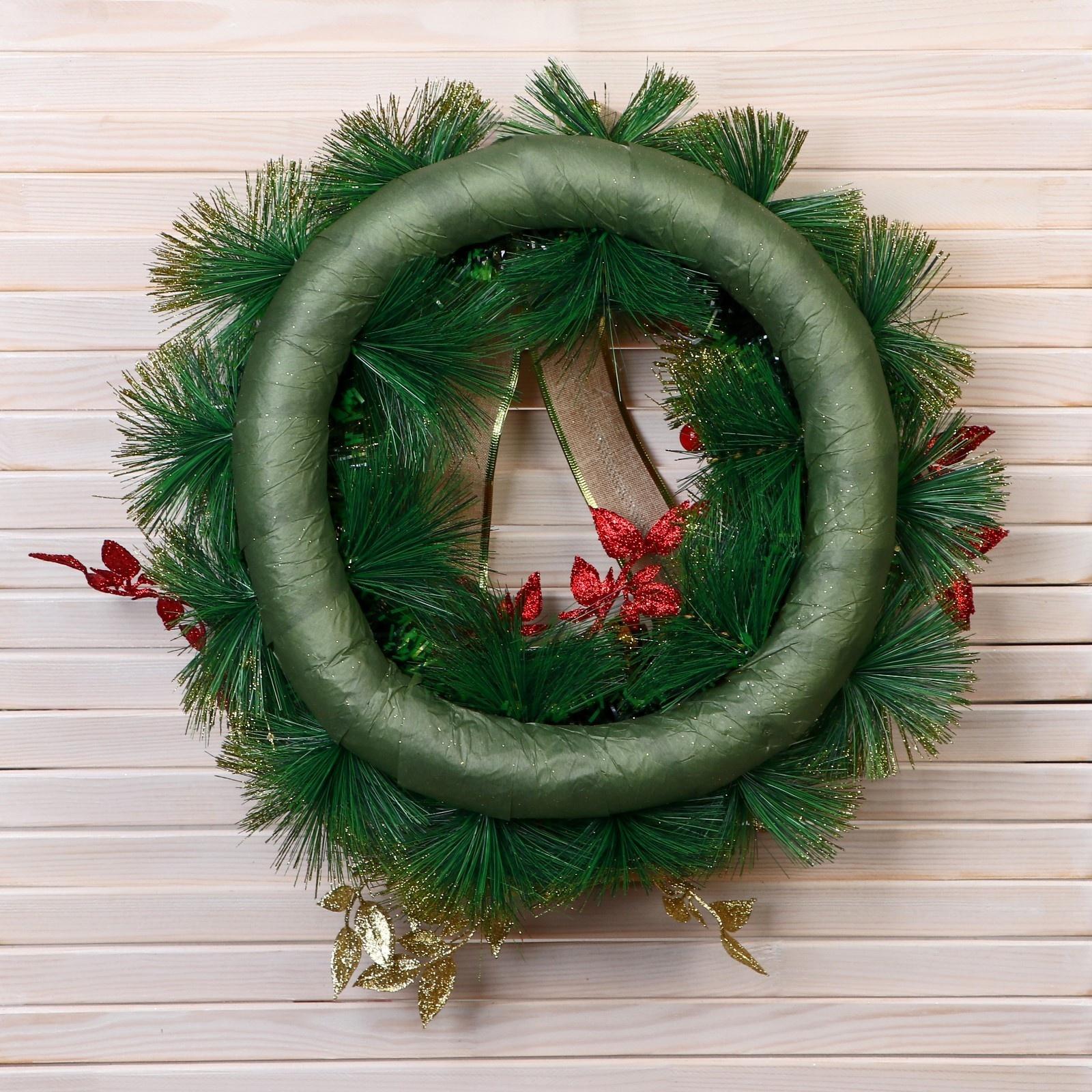 Венок новогодний d- 37 см 