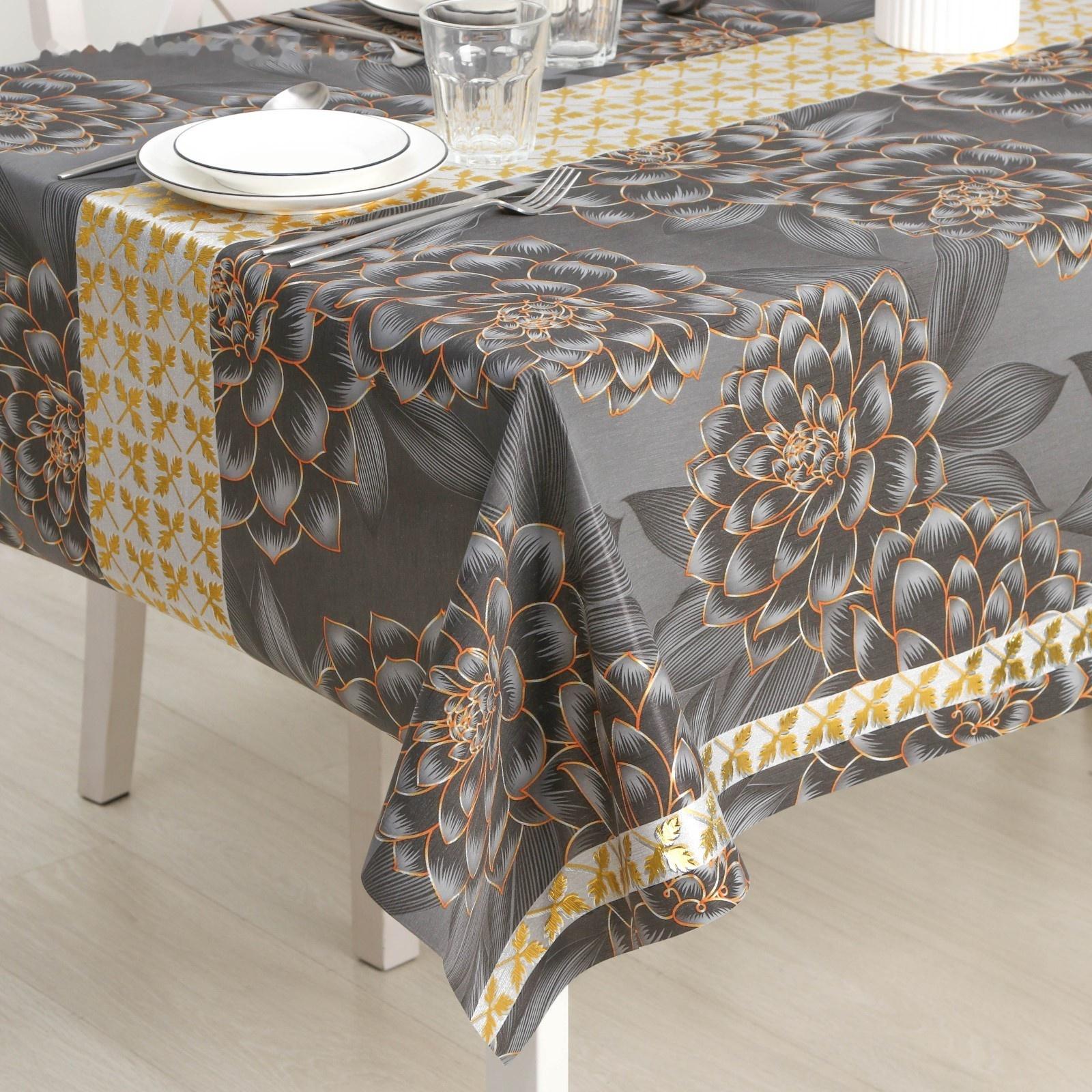 Клеёнка на стол на тканевой основе «В саду», рулон 20 метров, ширина 137 см, толщина 0,2 мм, цвет чёрный