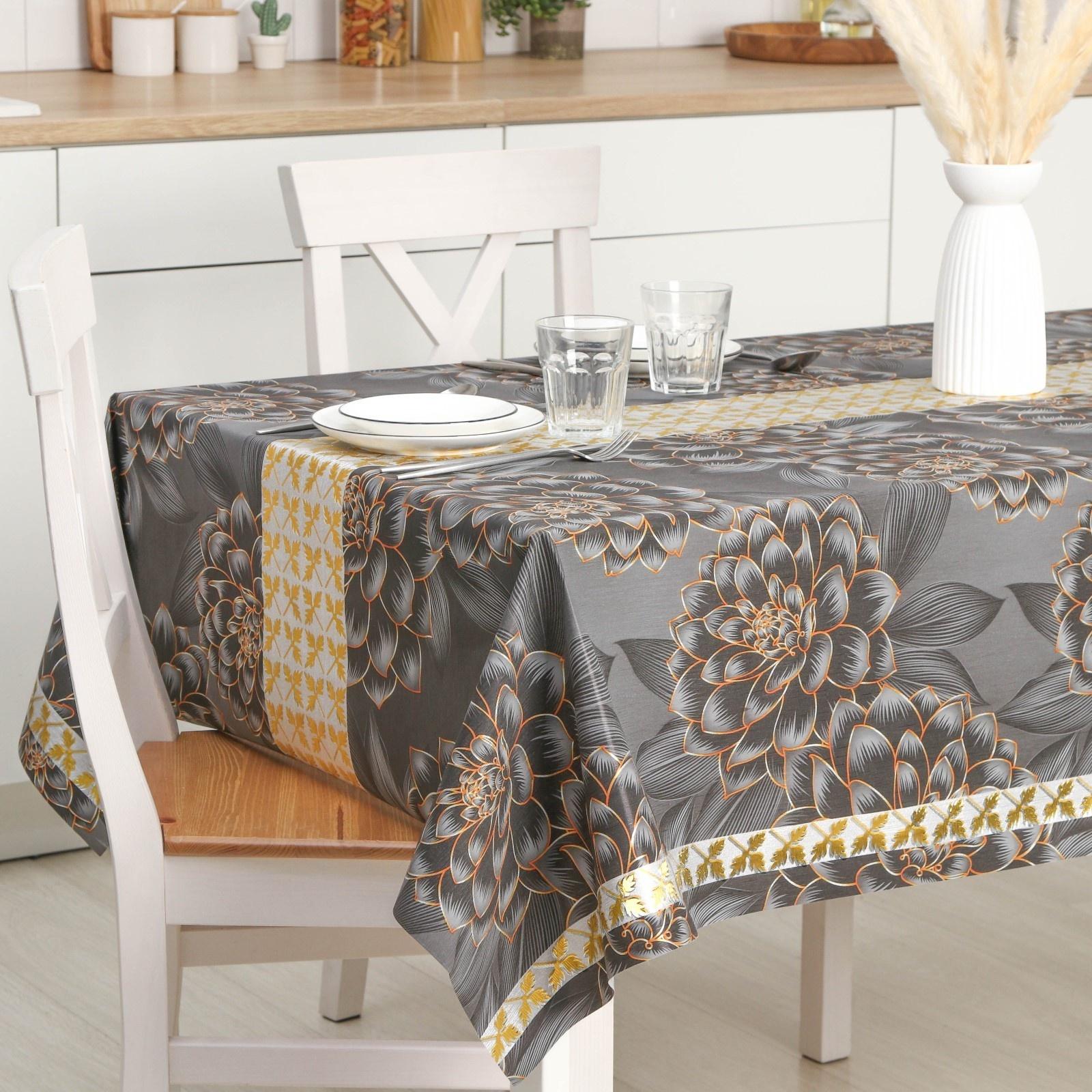 Клеёнка на стол на тканевой основе «В саду», рулон 20 метров, ширина 137 см, толщина 0,2 мм, цвет чёрный