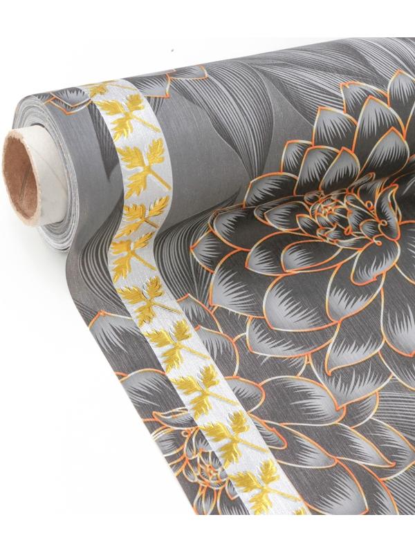 Клеёнка на стол на тканевой основе «В саду», рулон 20 метров, ширина 137 см, толщина 0,2 мм, цвет чёрный