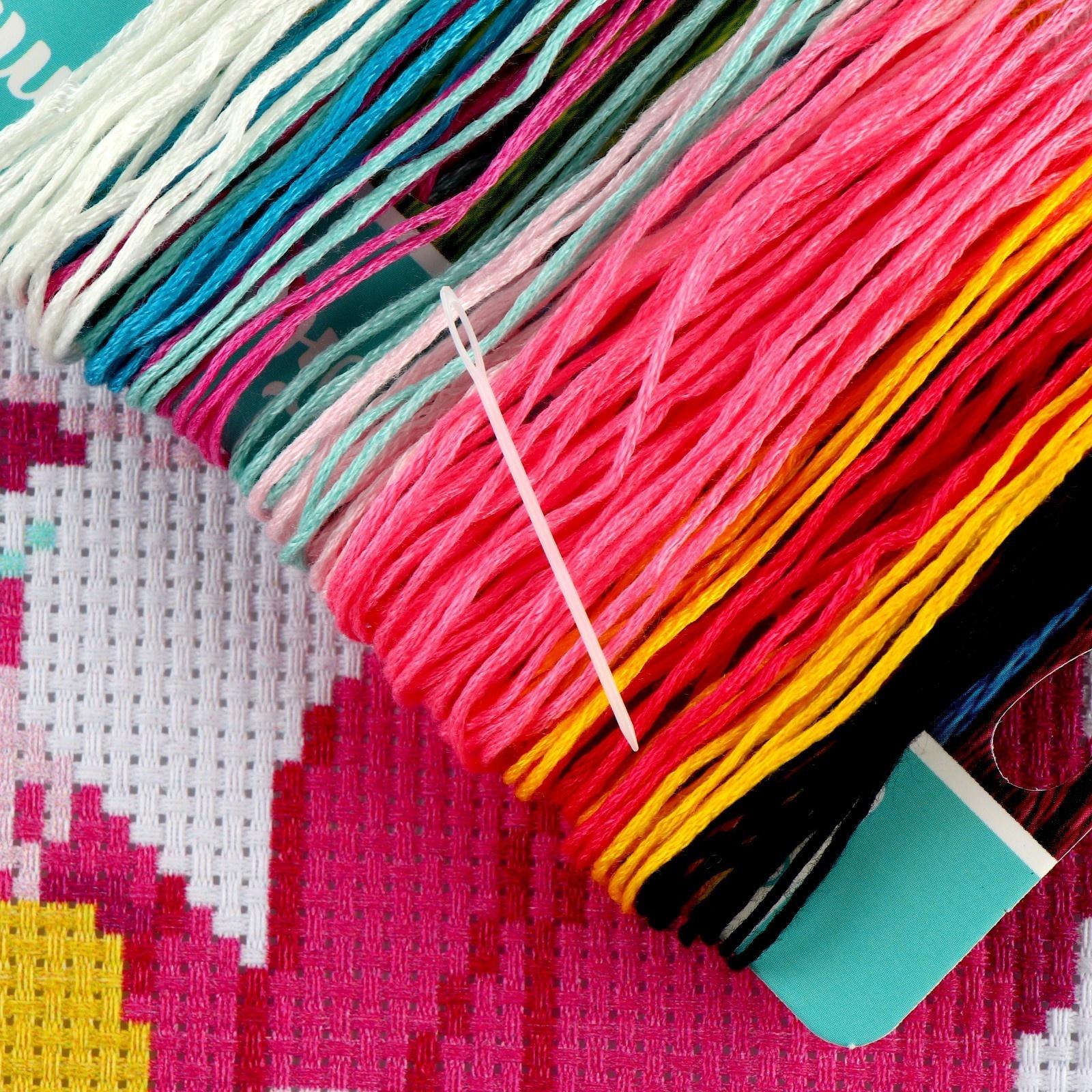 Вышивка крестиком «Сказочная кошечка», 15 х 15 см