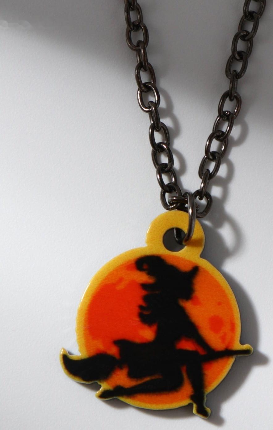 Подвеска на цепочке 