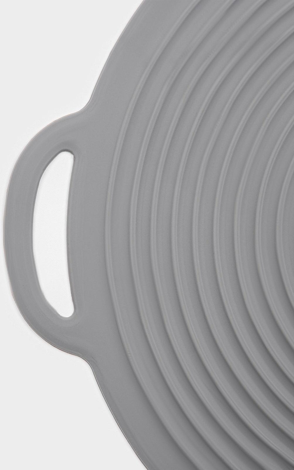 Силиконовая универсальная крышка Доляна, d=27,5 см, цвет серый