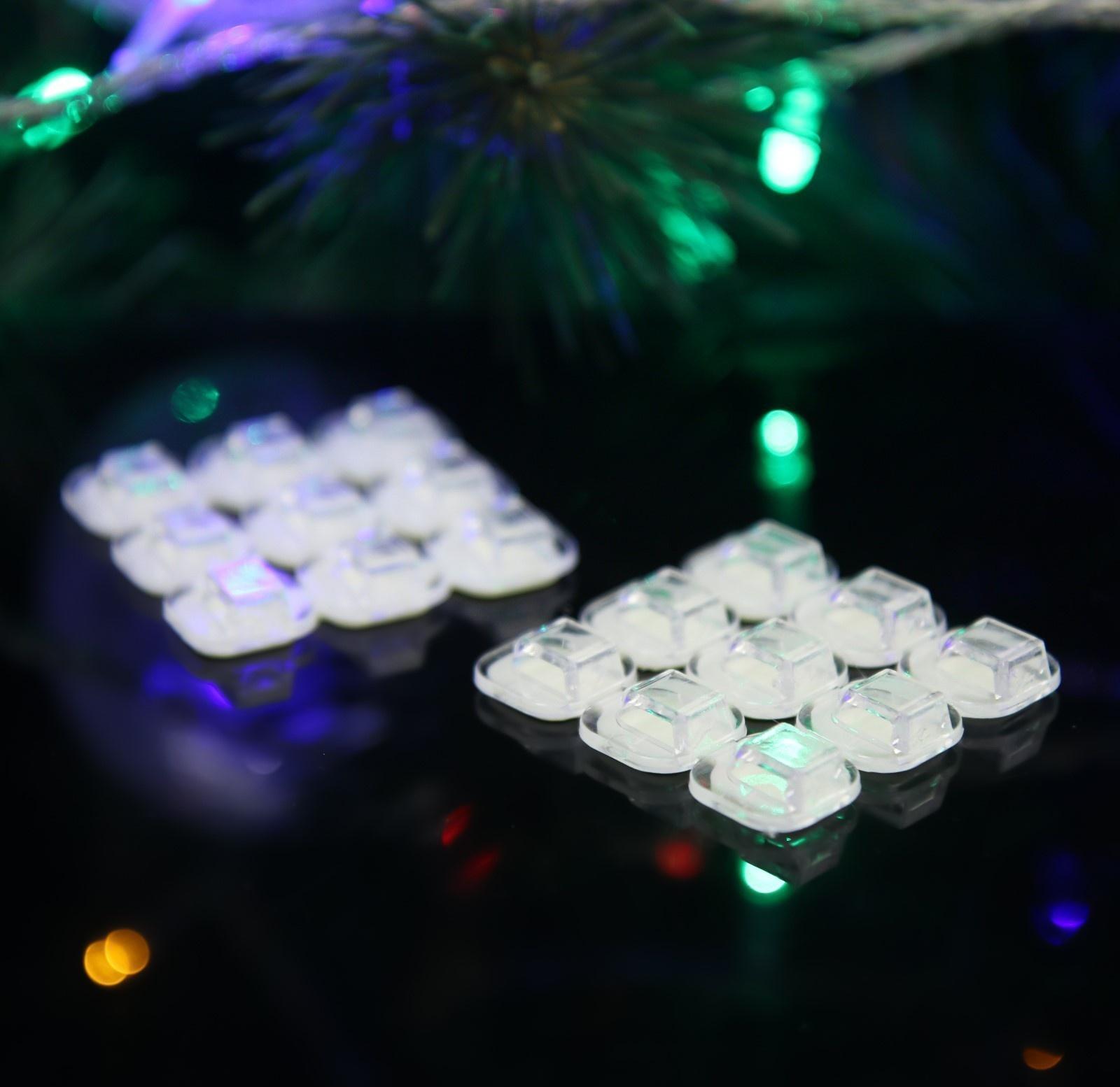 Держатель самоклеящийся для проводов и гирлянд ТУНДРА krep, 15х15 мм, 54 шт.