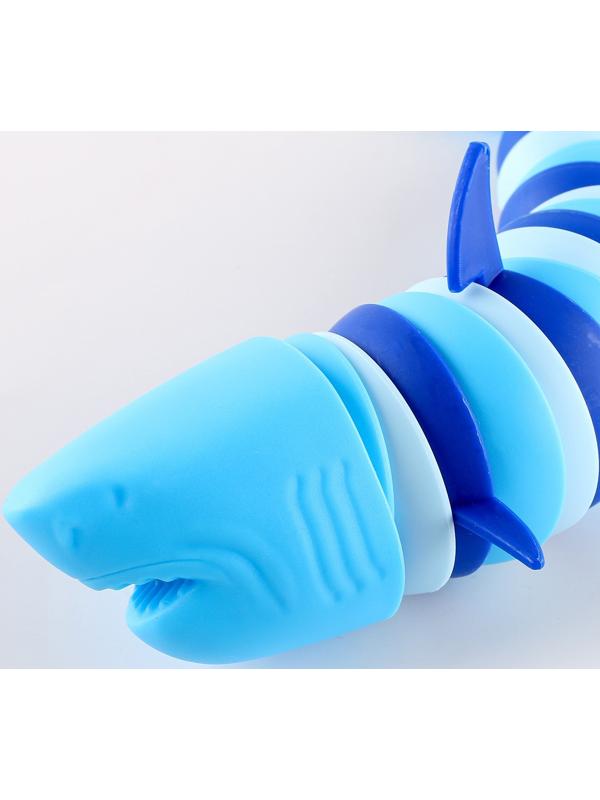 Развивающая игрушка «Акула», цвета МИКС