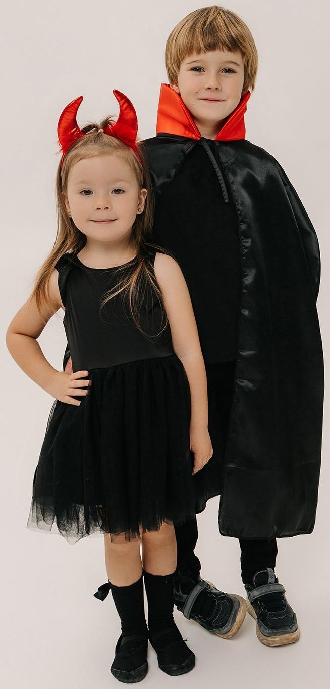 Карнавальный набор «Кровожадный вампир»: плащ и зубы