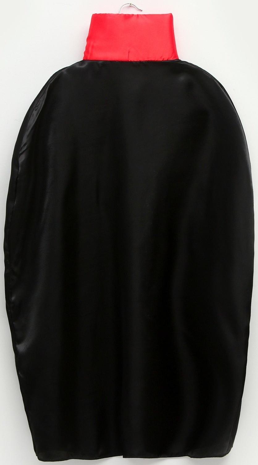 Карнавальный набор «Кровожадный вампир»: плащ и зубы