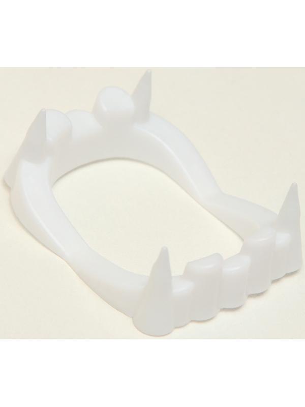 Карнавальный набор «Кровожадный вампир»: плащ и зубы