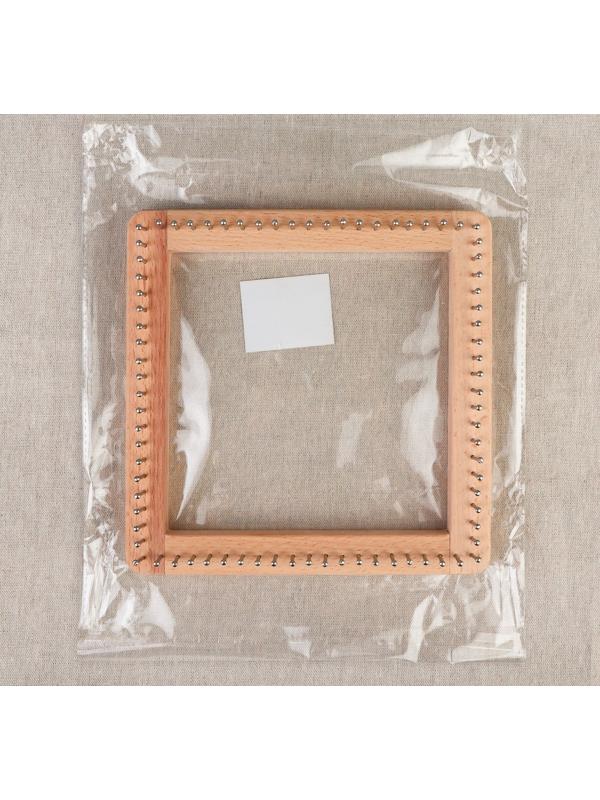 Устройство для плетения, деревянное, с металлическими штырями, 20 × 20 × 3,5 см