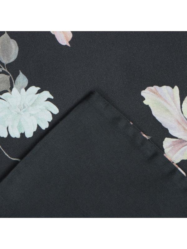 Постельное бельё Этель 1,5 сп Black flowers, 143х215 см, 150х214 см, 50х70 см -2 шт, мако-сатин 114г/м2