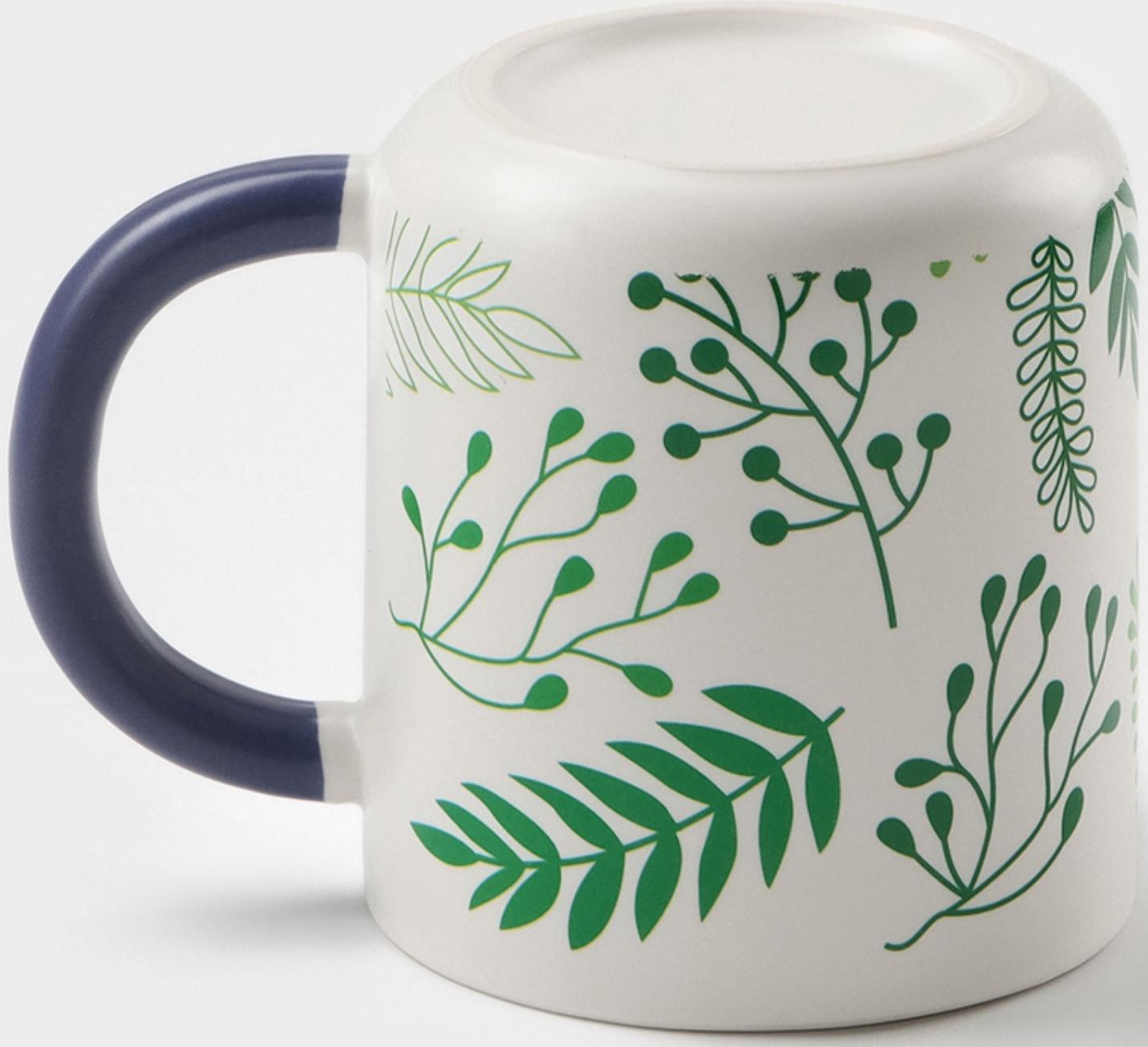 Кружка керамическая с ложкой «Гербарий», 350 мл, цвет белый