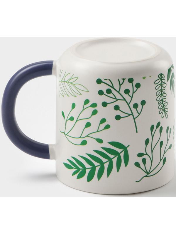 Кружка керамическая с ложкой «Гербарий», 350 мл, цвет белый