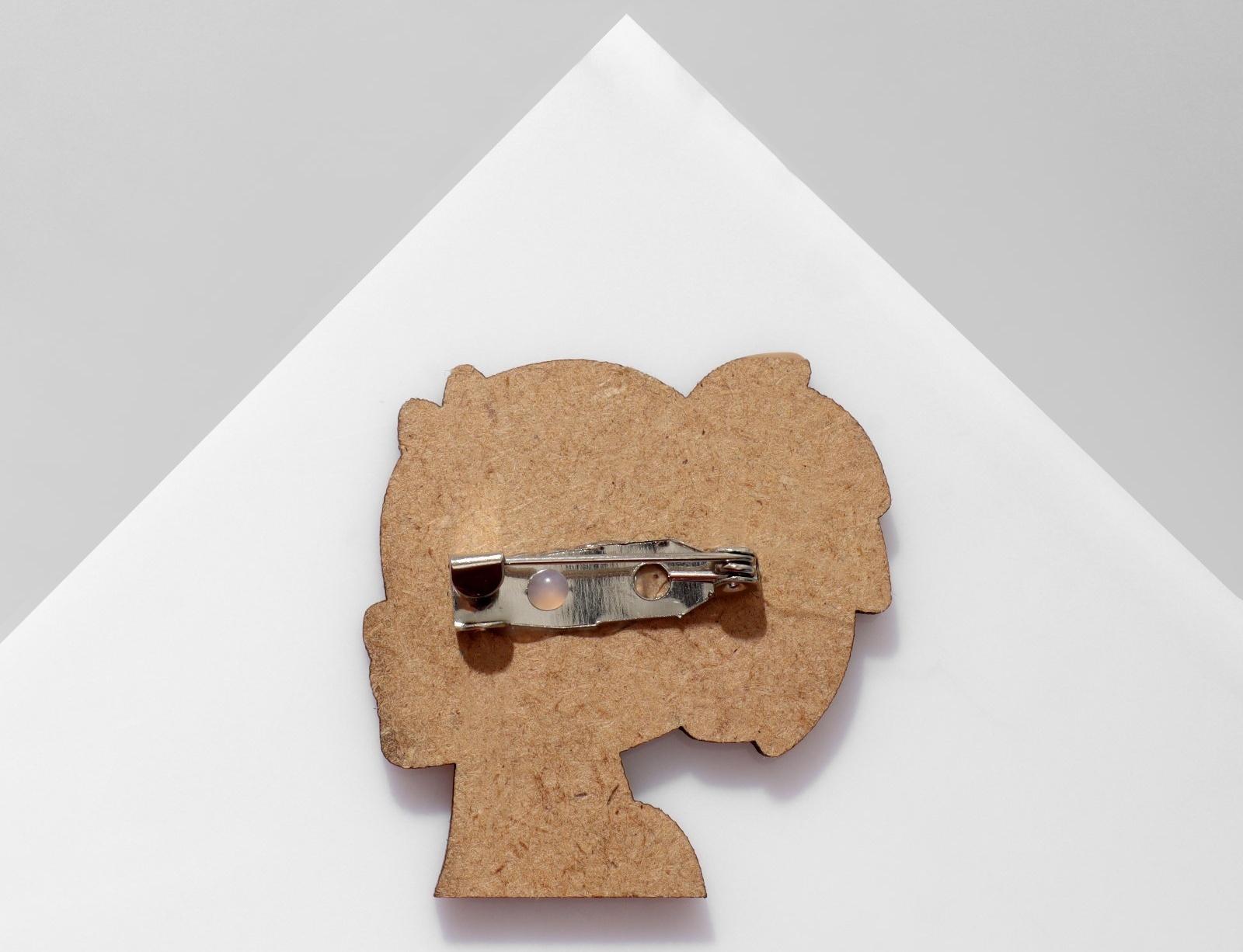 Брошь деревянная 