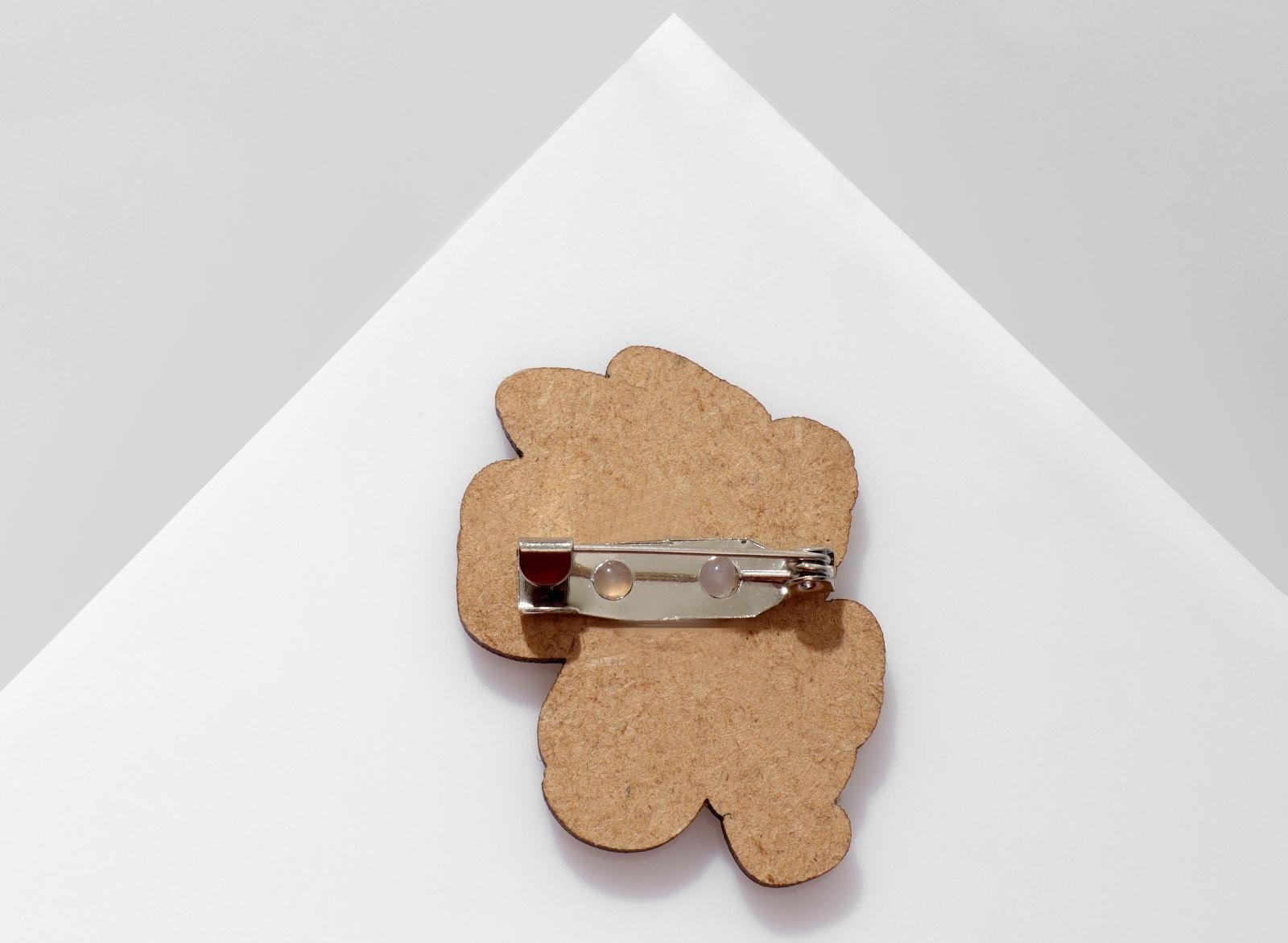 Брошь деревянная 