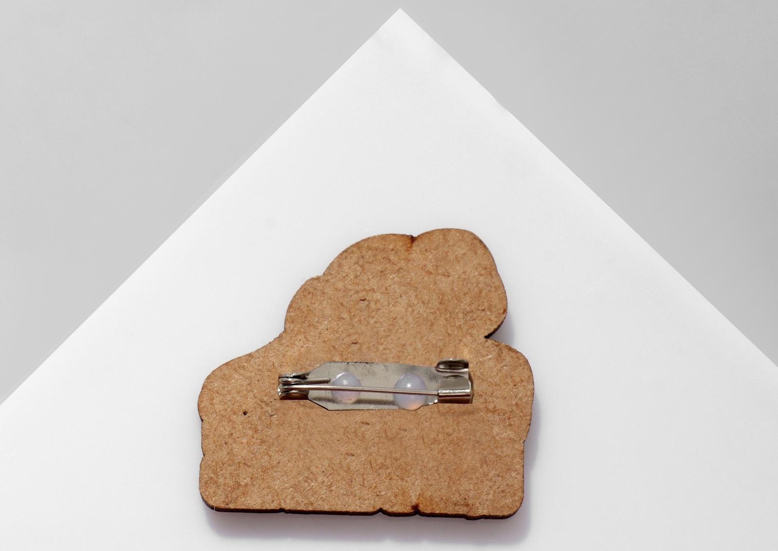 Брошь деревянная 