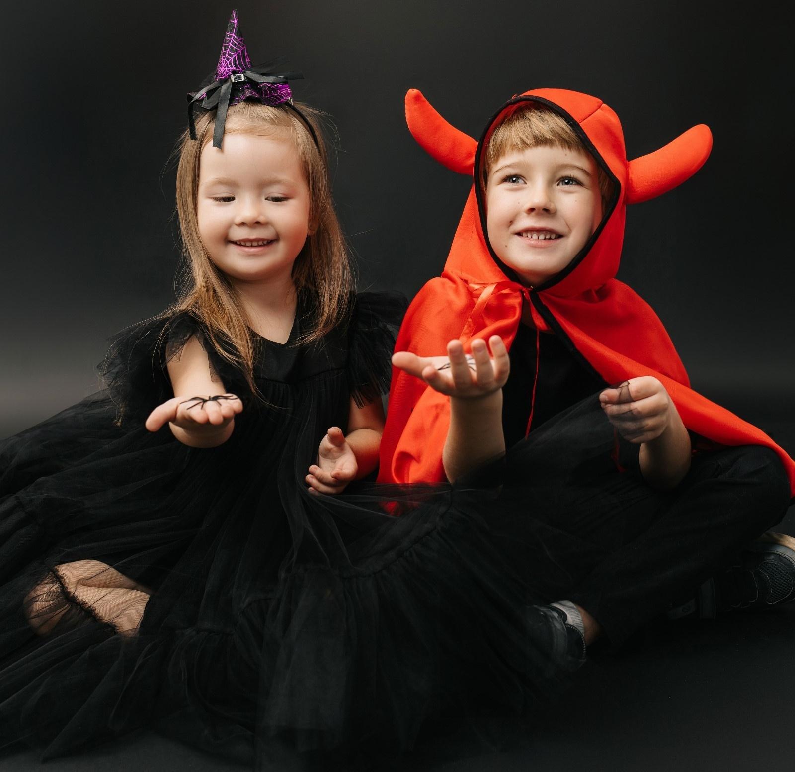 Карнавальный набор «Милый чертёнок»: плащ с капюшоном и жезл