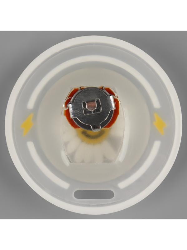 Нашивка силиконовая «Ромашка», светящаяся, 5 × 5 см, цвет белый