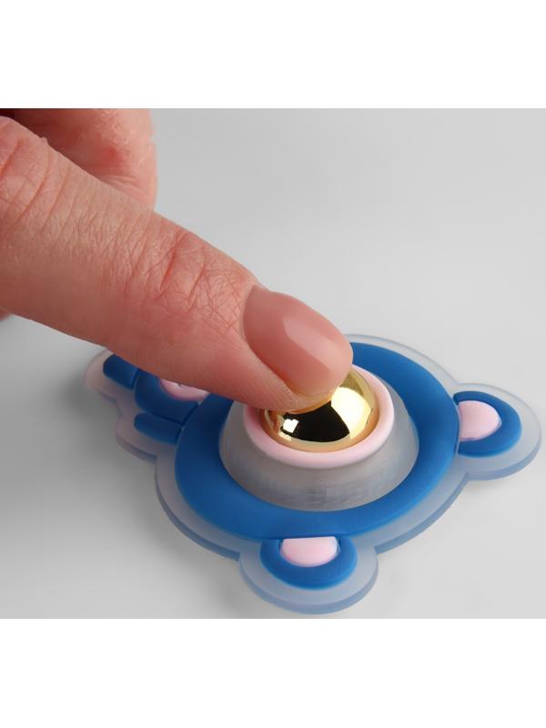 Нашивка силиконовая «Мишка», светящаяся, 5 × 4 см, цвет синий