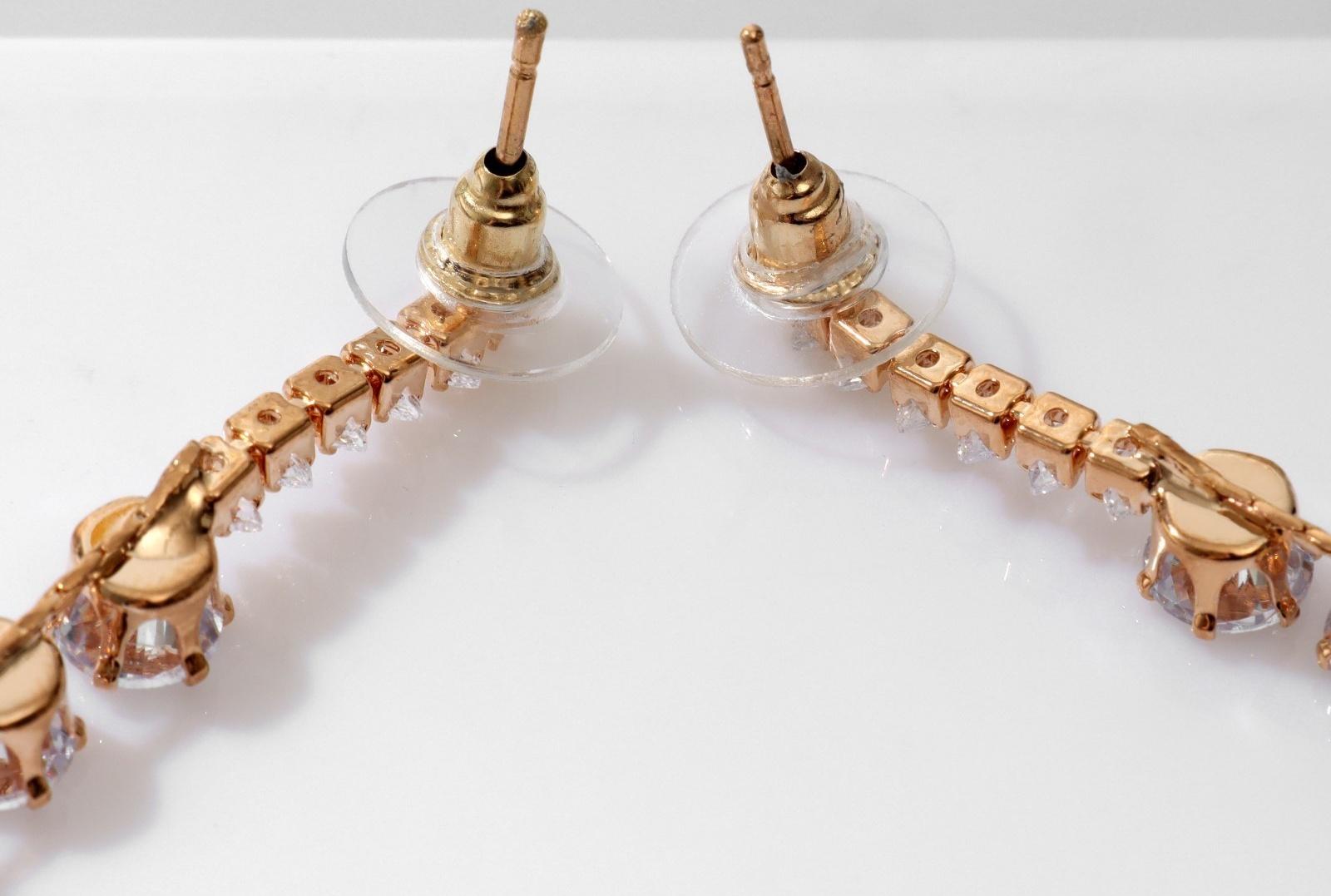 Серьги висячие со стразами 