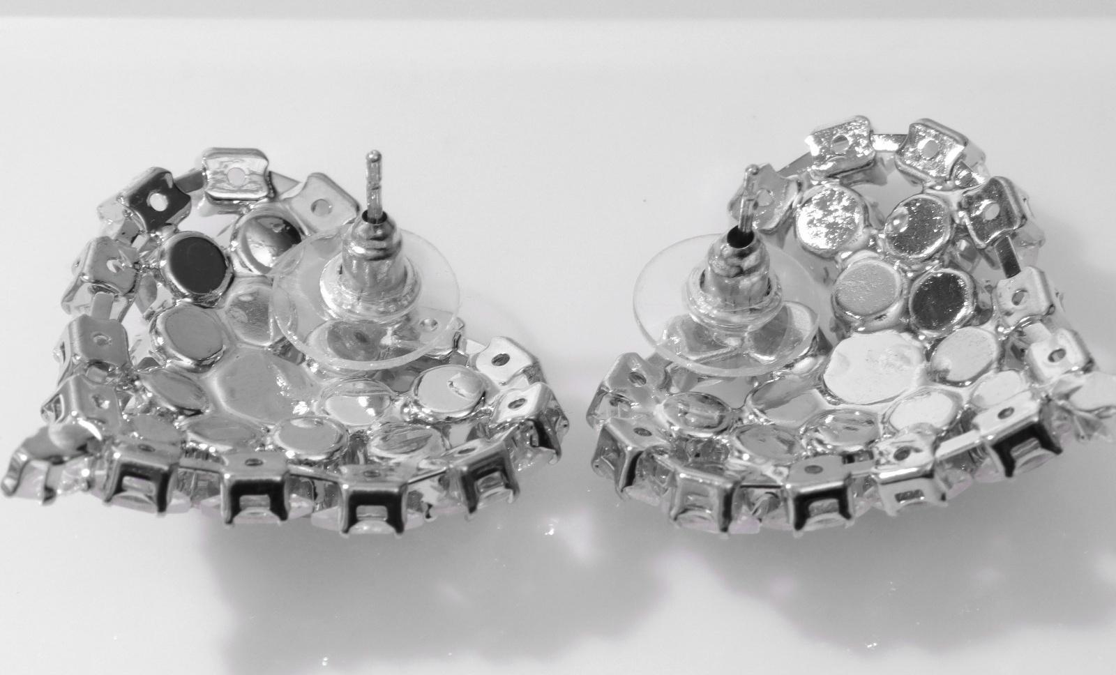 Серьги со стразами 