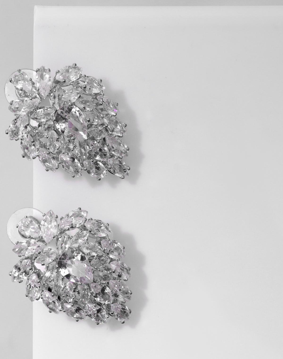 Серьги со стразами 