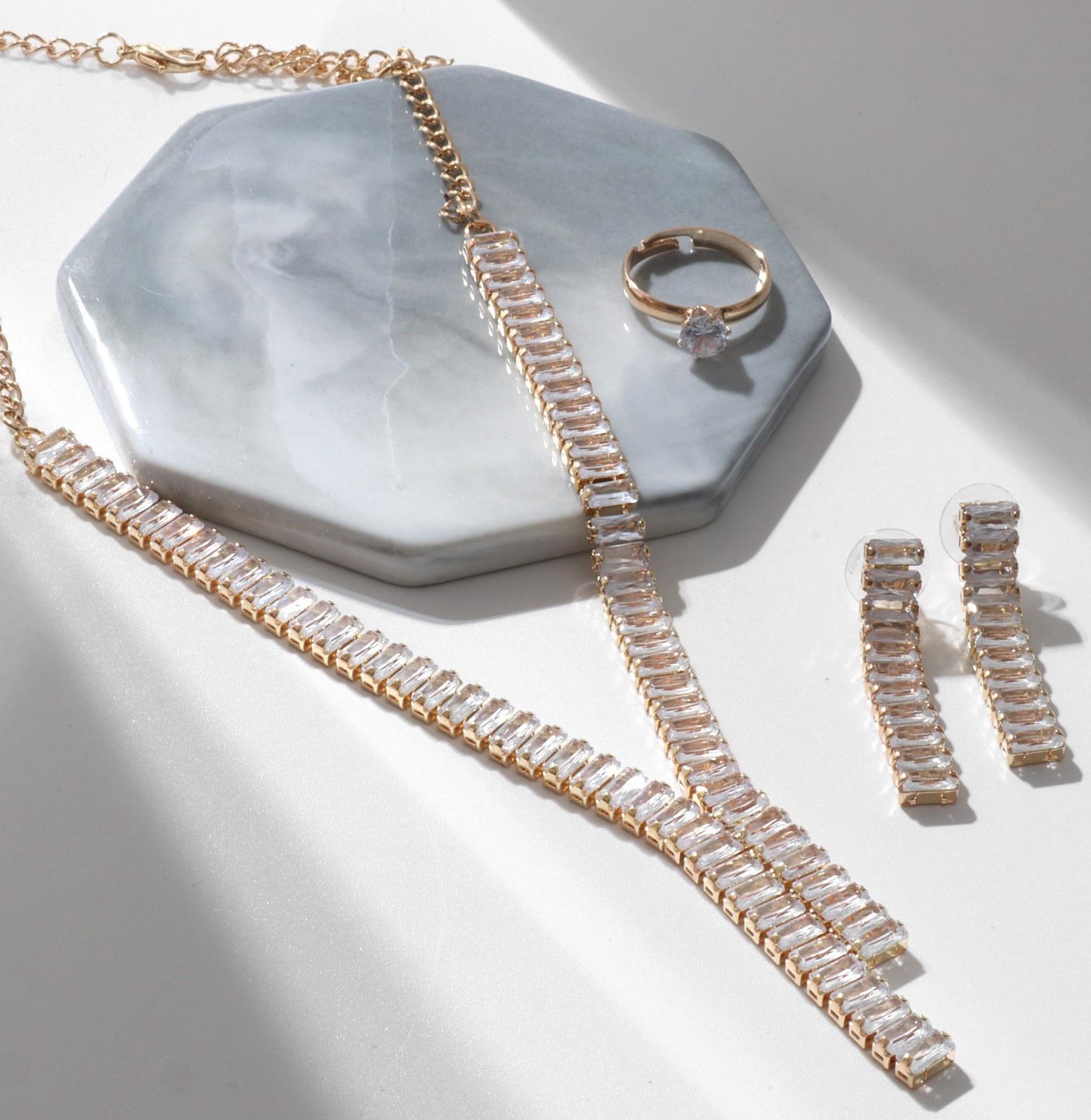 Набор 3 предмета: серьги, колье, кольцо 