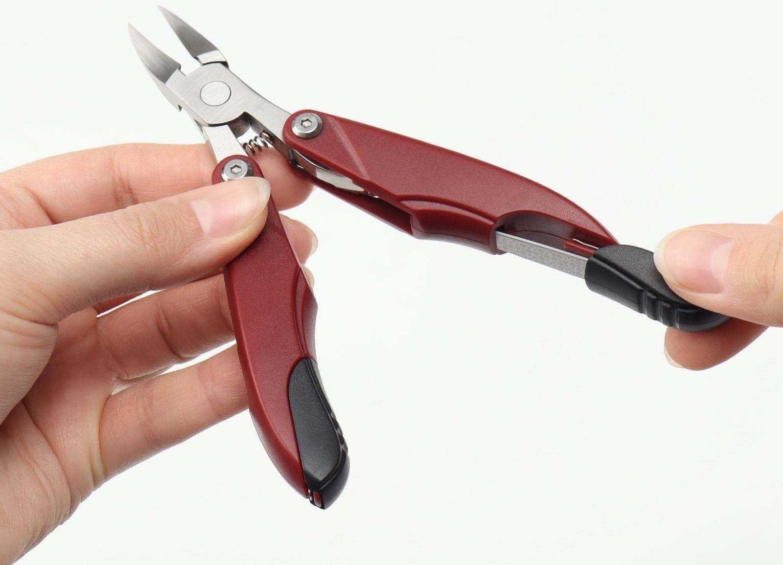 Кусачки педикюрные, 3 в 1, с пилочкой, изогнутое лезвие, складные, 8,7 см, длина лезвия - 18 мм, цвет бордовый