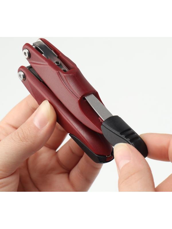 Кусачки педикюрные, 3 в 1, с пилочкой, изогнутое лезвие, складные, 8,7 см, длина лезвия - 18 мм, цвет бордовый