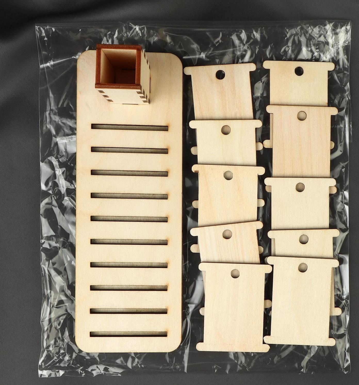 Подставка для бобин, для мулине, деревянная, с бобинами, 10 шт, с держателем для ножниц