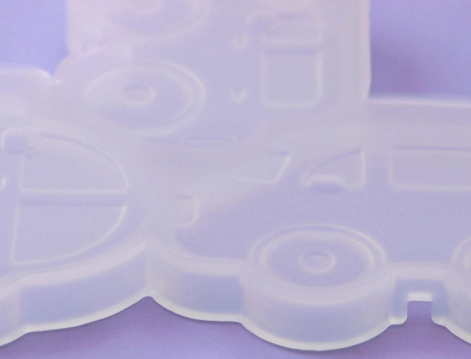 Силиконовый молд для леденцов и шоколада «Машинки», 4×5,6 см, 4,8×4см, 3,5×5,4 см