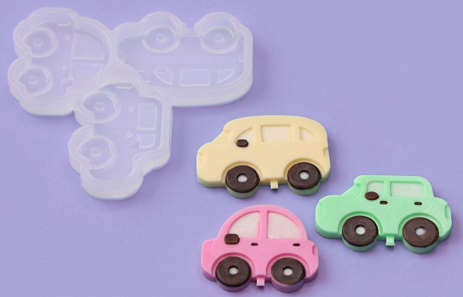 Силиконовый молд для леденцов и шоколада «Машинки», 4×5,6 см, 4,8×4см, 3,5×5,4 см