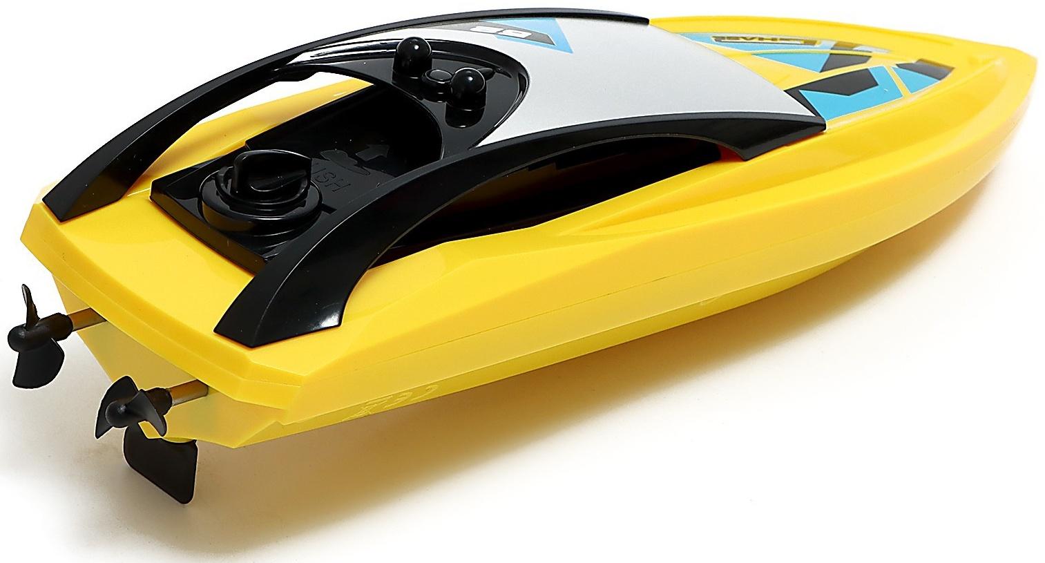 Катер «Быстрый», радиоуправление, плавает