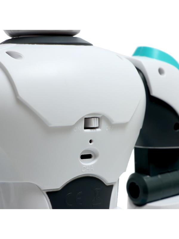 Робот «Атакер», радиоуправление, голосовое управление, свет, звук, с аккумулятором