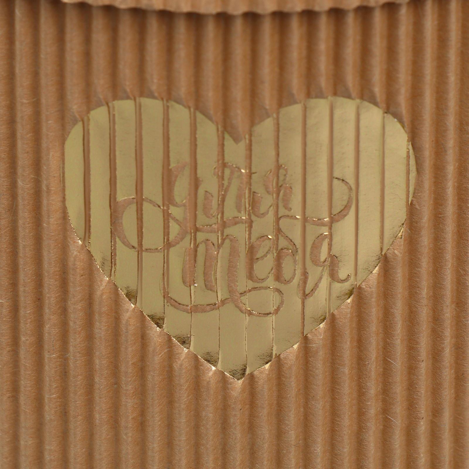 Шляпная коробка из микрогофры «Сердце», 12 х 12 см